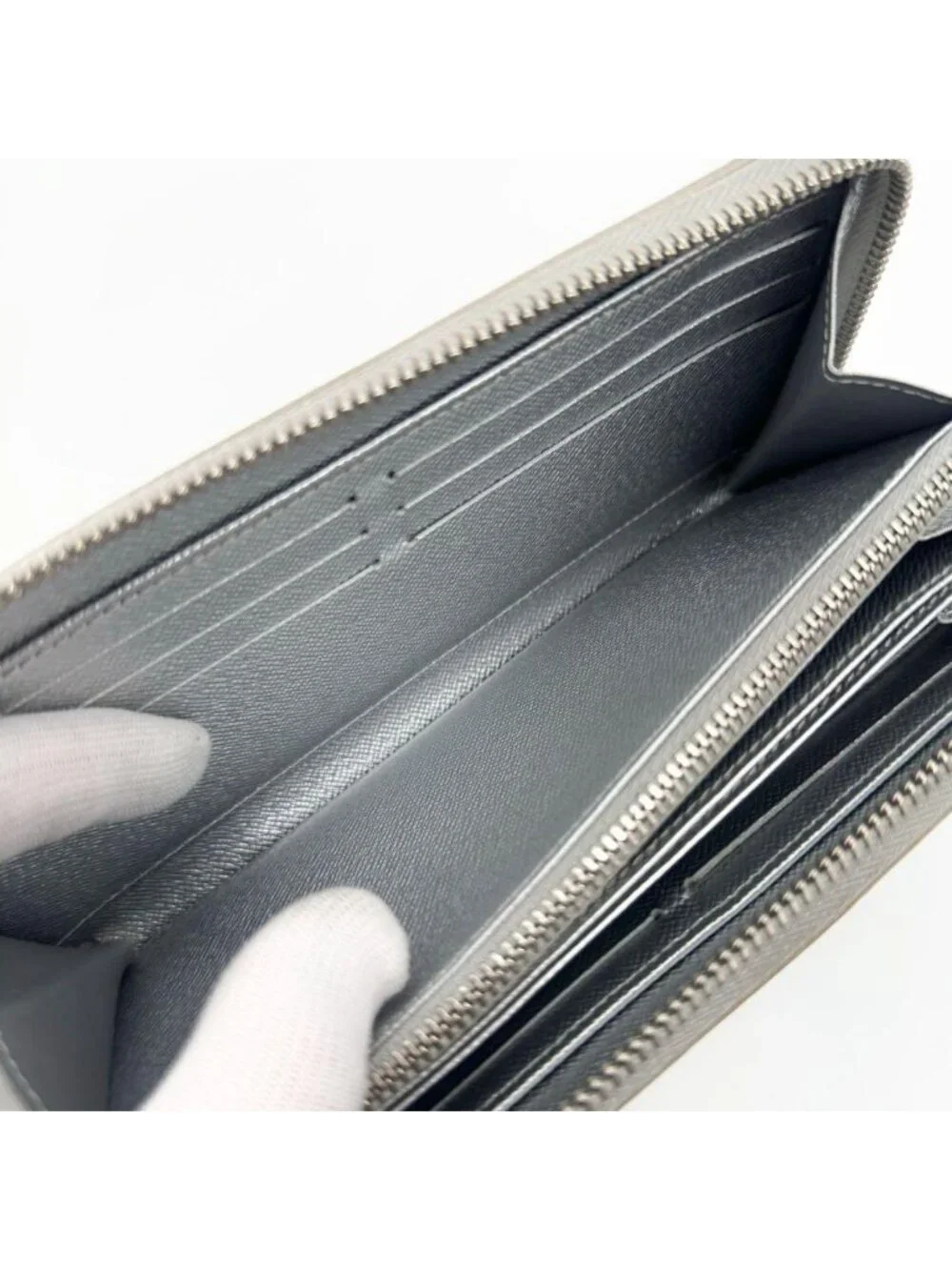 Louis Vuitton Limited Zippy Wallet Epi Round Leather
